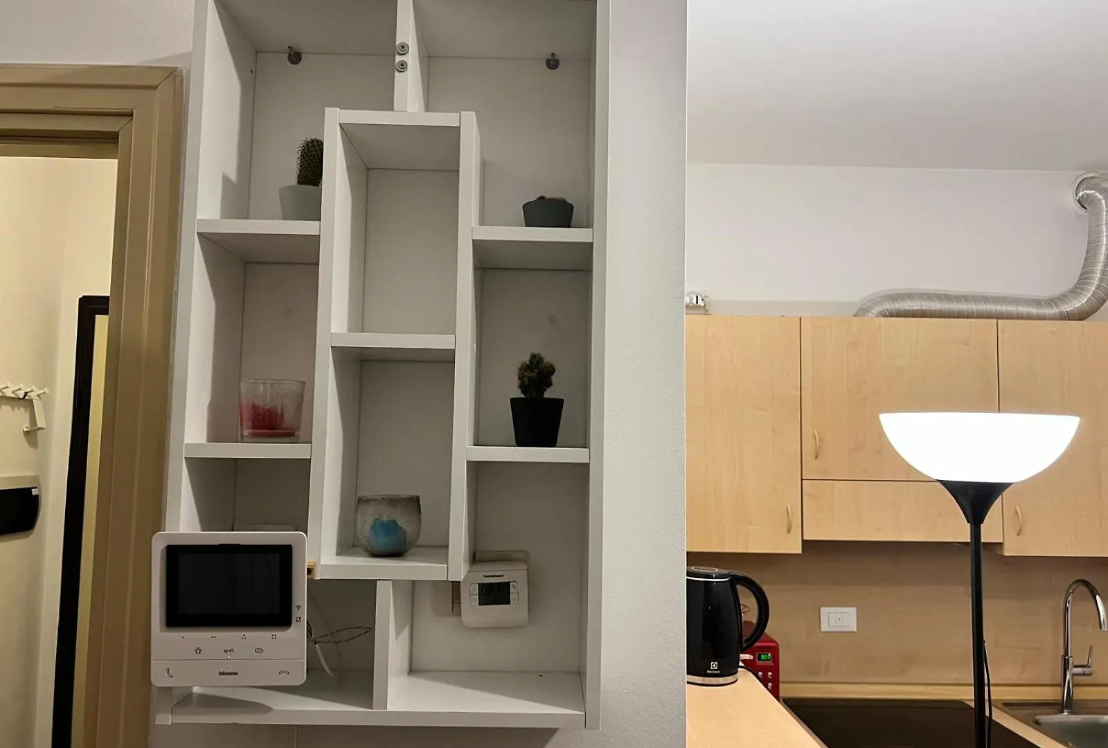 Easy Station Apartment بريشا